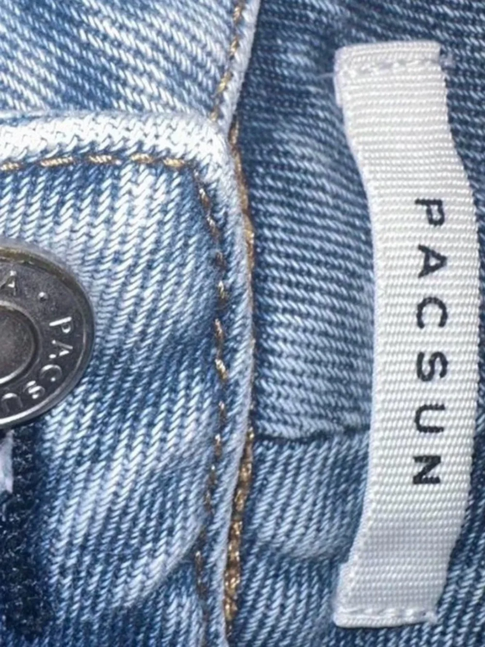 Pacsun mom Women’s Jeans in Washed Blue with Darker Leg Design